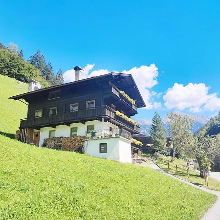 Pretty Holiday Home In Mayerhofen With Balcony Mayrhofen Ngoại thất bức ảnh